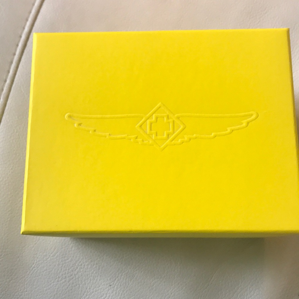 Invicta Cardboard boxes.